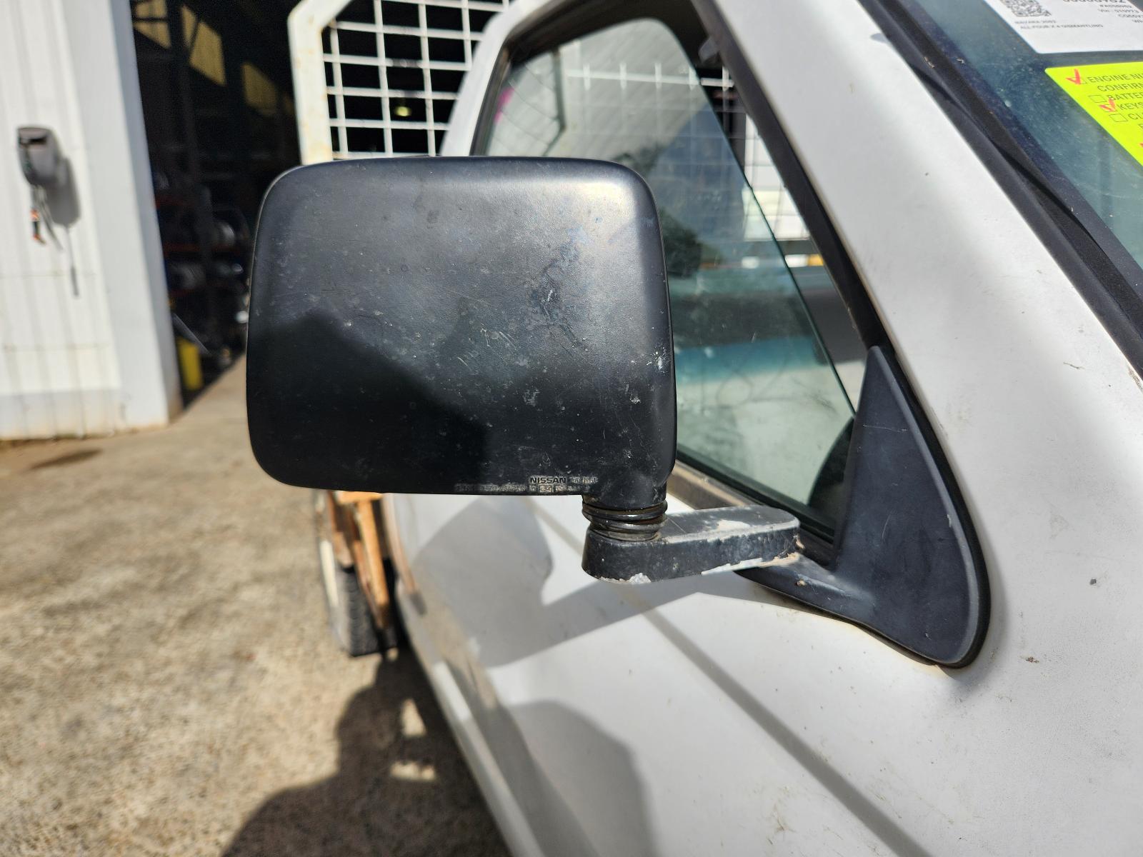 View Nissan Navara 2002 2 Door Pickup