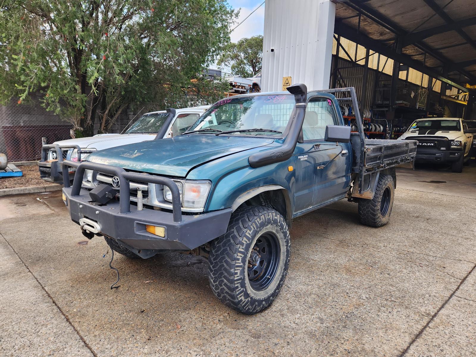 View Toyota Hilux 2000 2 Door Pickup