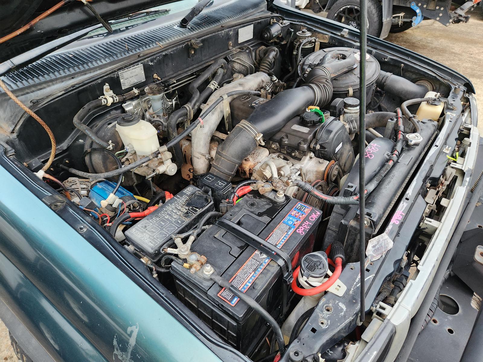View Toyota Hilux 2000 2 Door Pickup