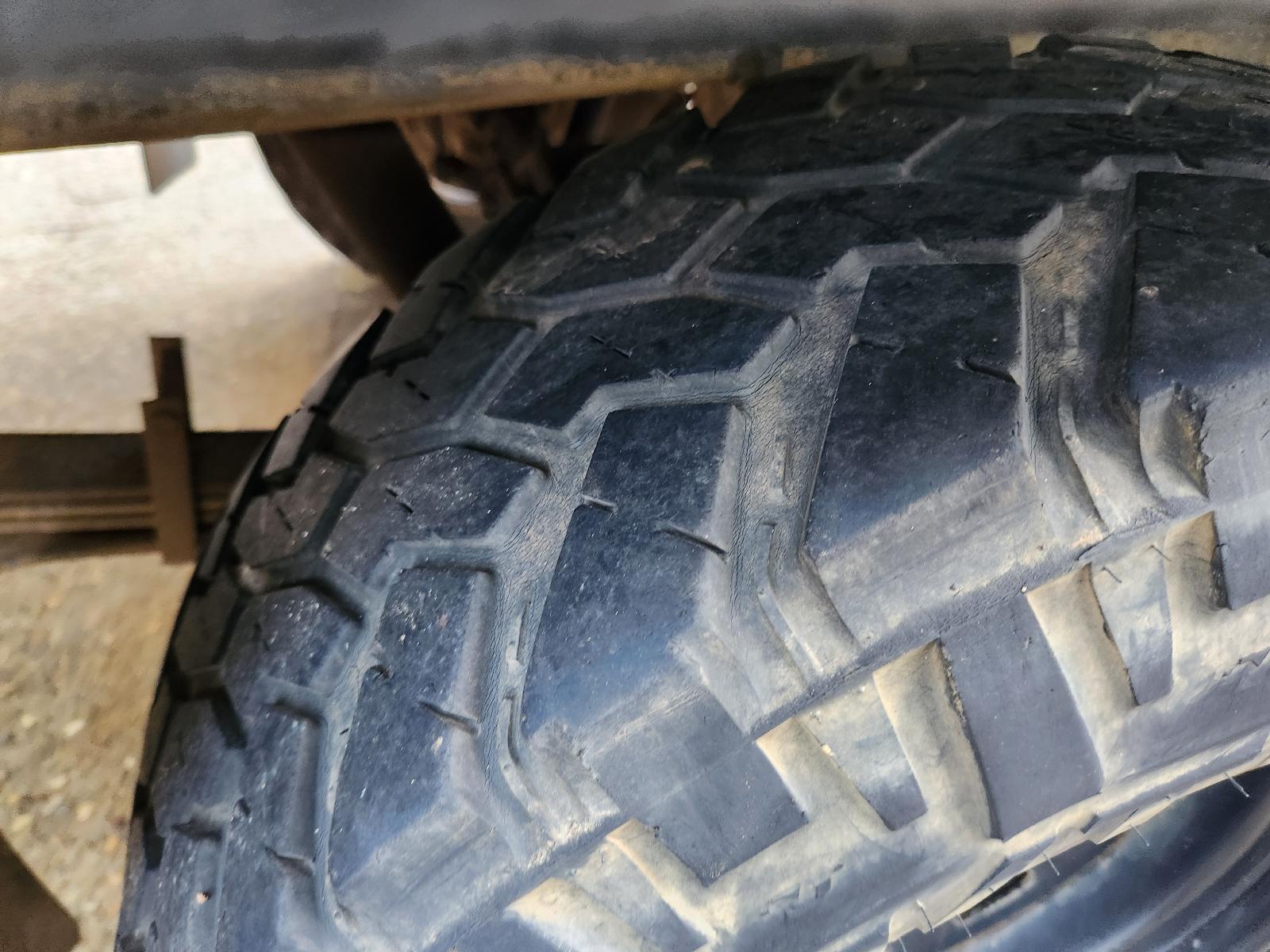 View Toyota Hilux 2000 2 Door Pickup