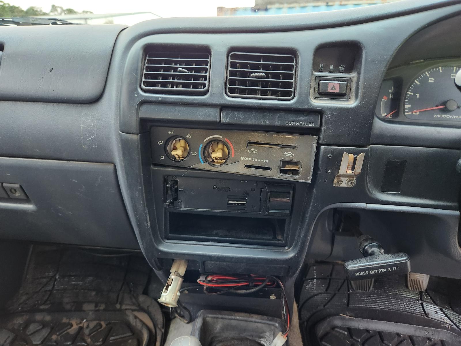 View Toyota Hilux 2000 2 Door Pickup