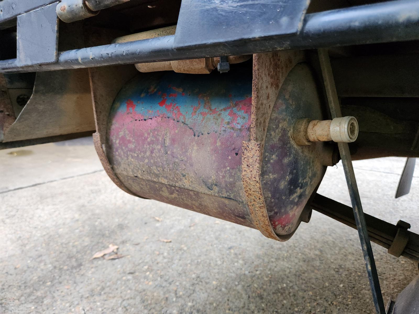 View Toyota Hilux 2000 2 Door Pickup
