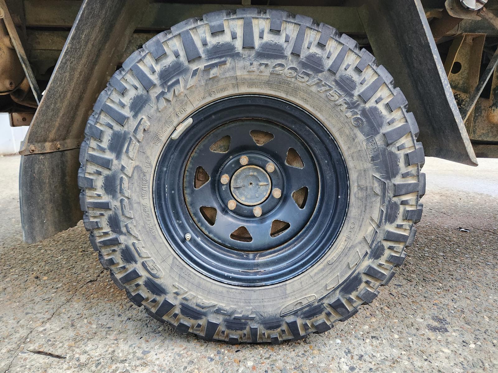View Toyota Hilux 2000 2 Door Pickup