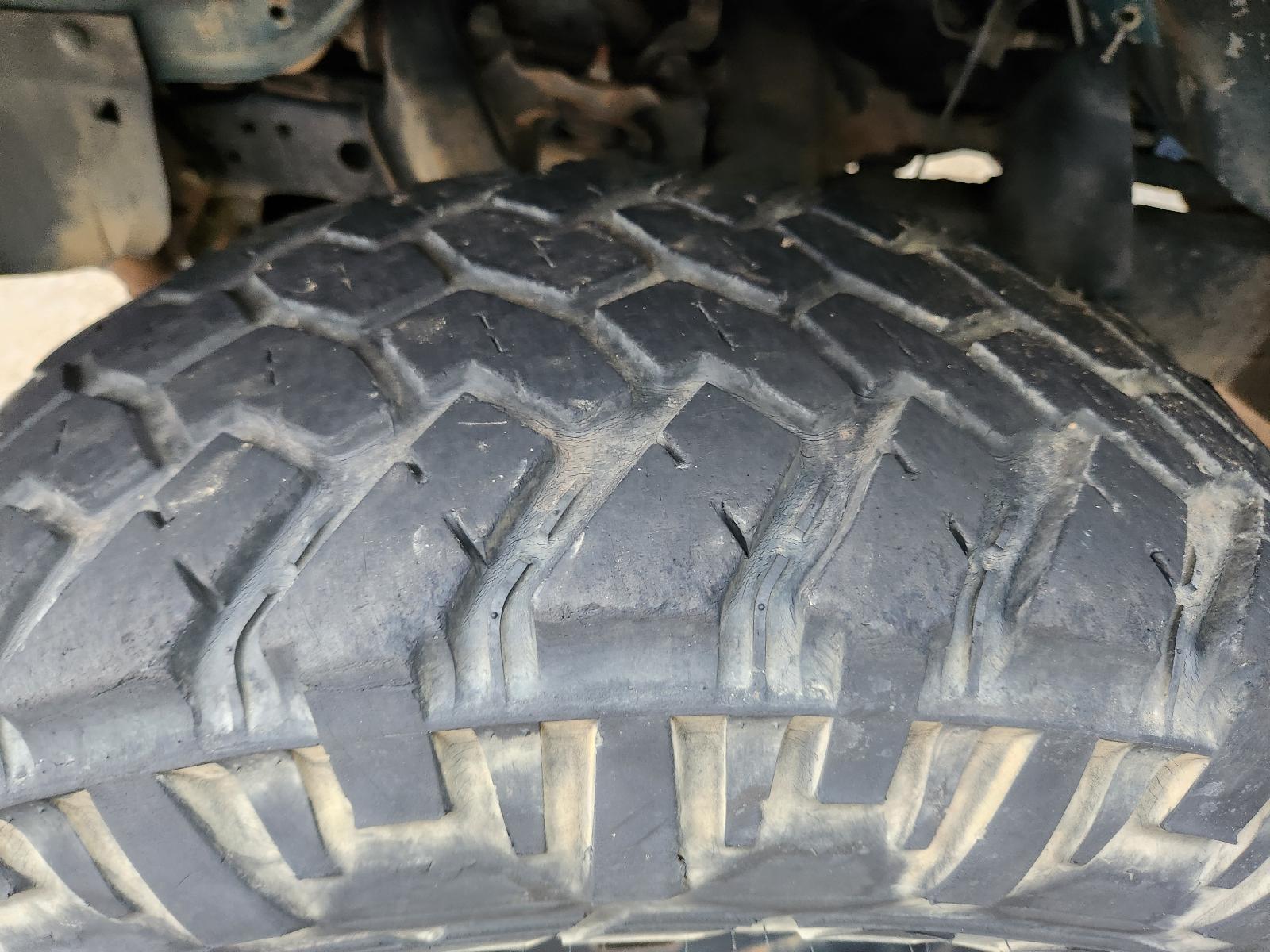 View Toyota Hilux 2000 2 Door Pickup