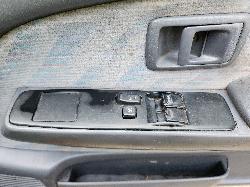 View Toyota Hilux 2000 2 Door Pickup