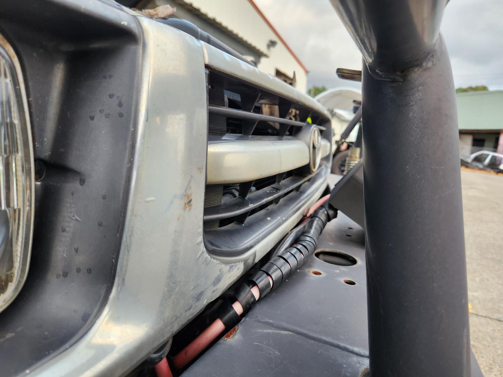 View Toyota Hilux 2000 2 Door Pickup