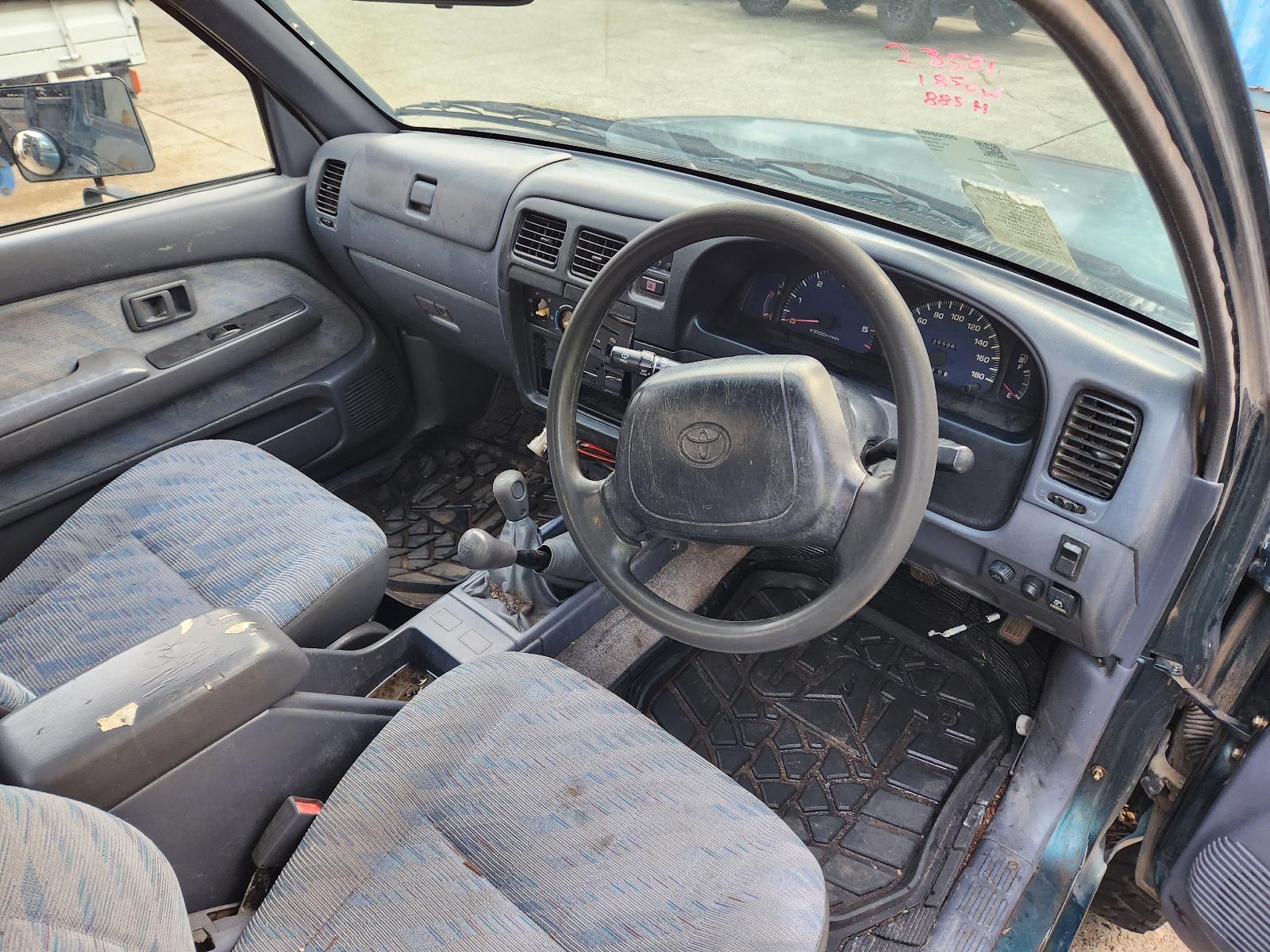 View Toyota Hilux 2000 2 Door Pickup