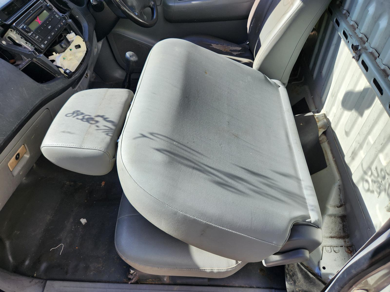 View Toyota Hilux 2008 2 Door Pickup