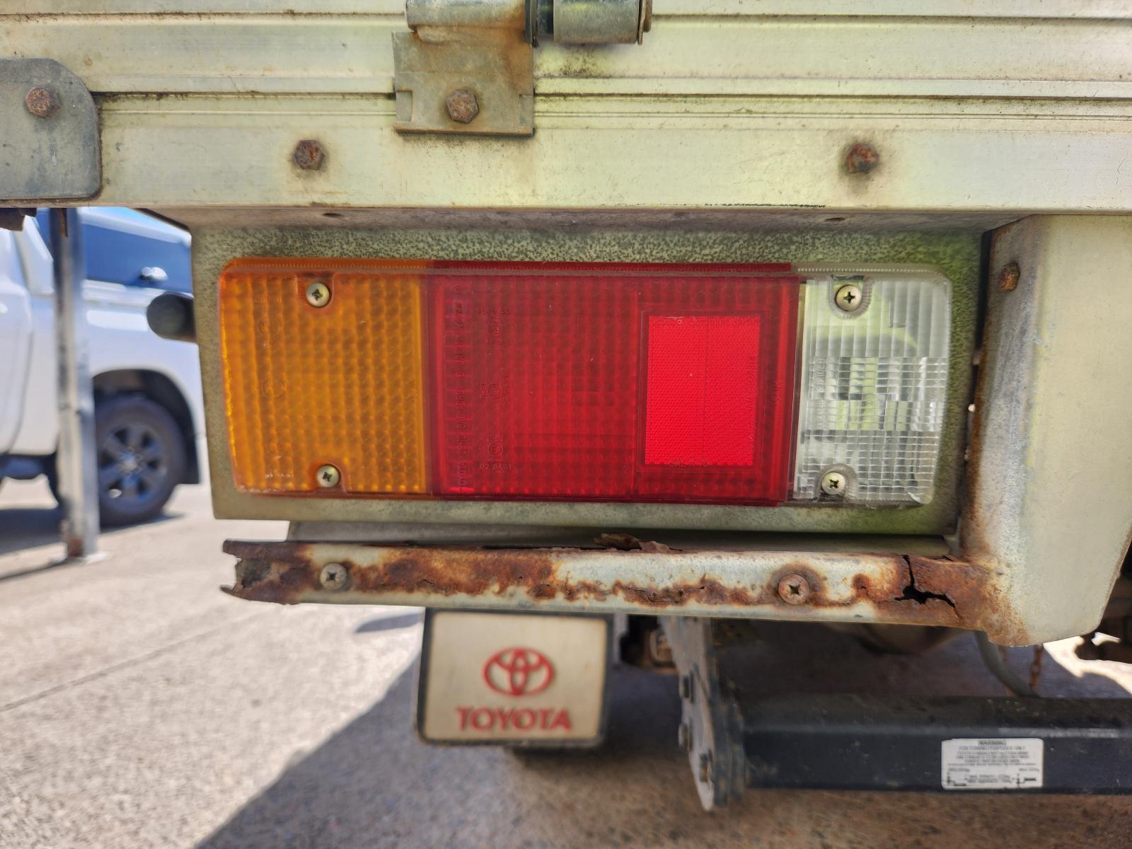 View Toyota Hilux 2008 2 Door Pickup