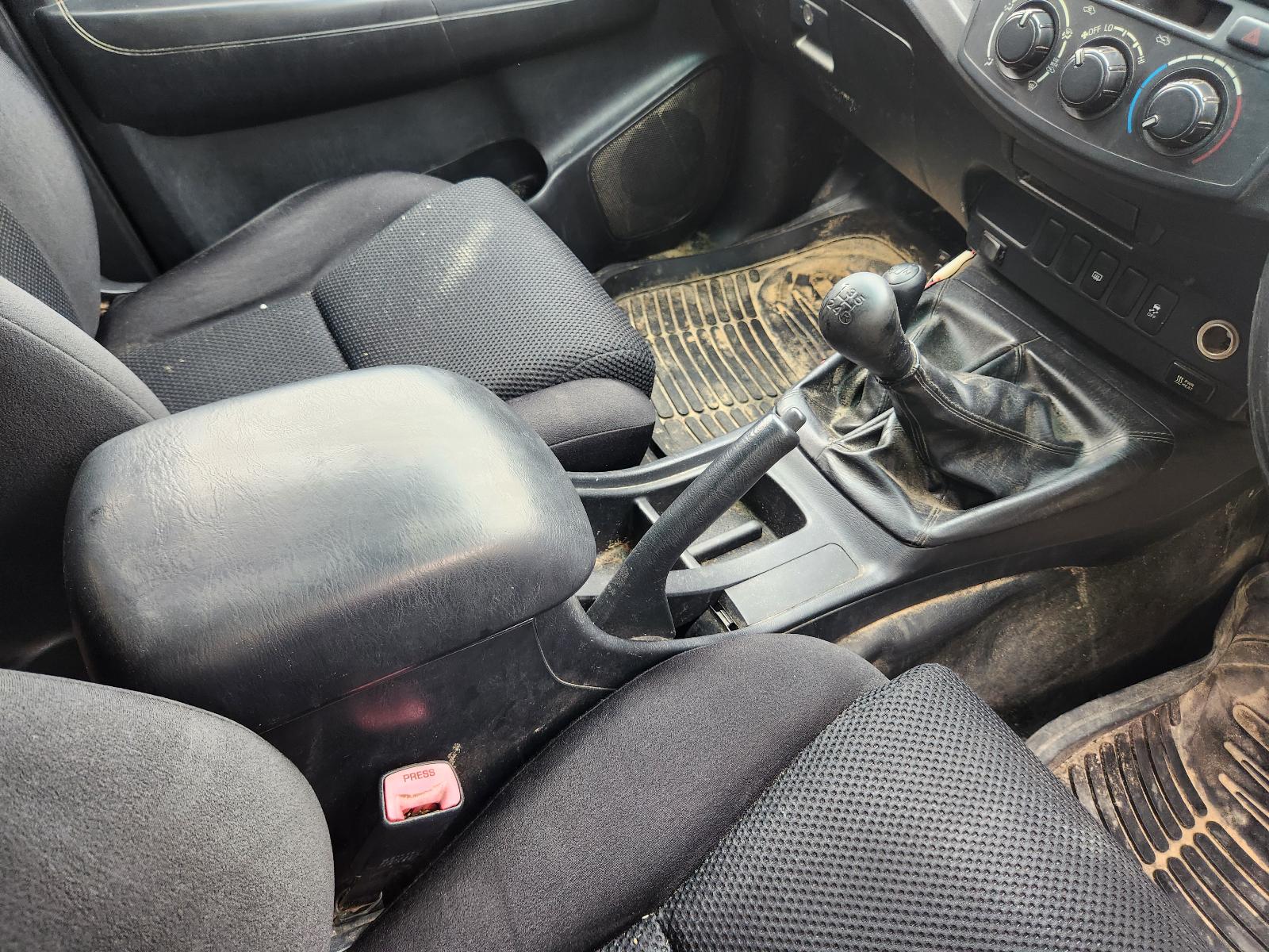 Toyota Hilux 2015 4 Door Pickup View Toyota Hilux 2015 4 Door Pickup