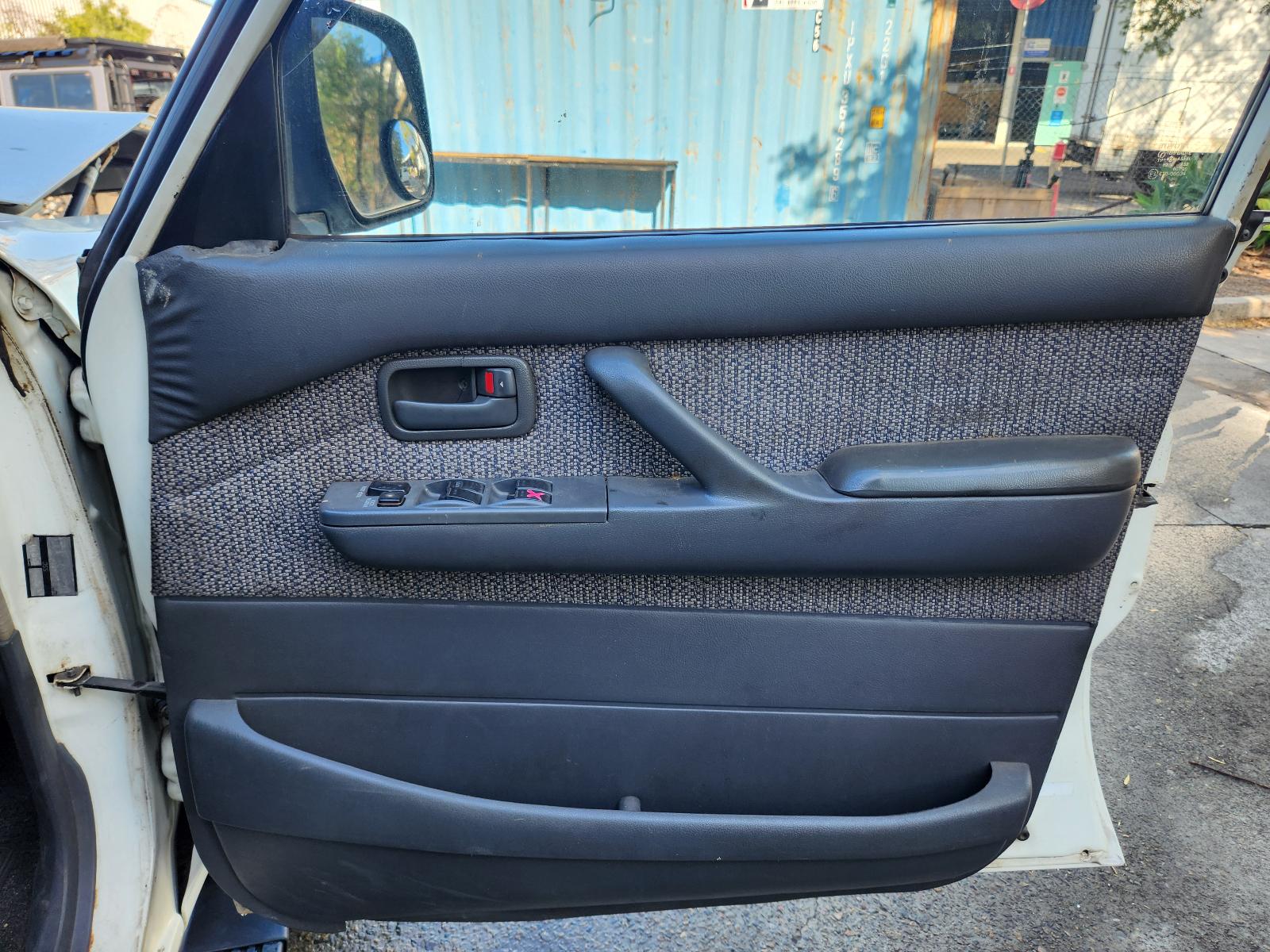 Toyota Landcruiser 1992 4 Door Station Wagon View Toyota Landcruiser 1992 4 Door Station Wagon