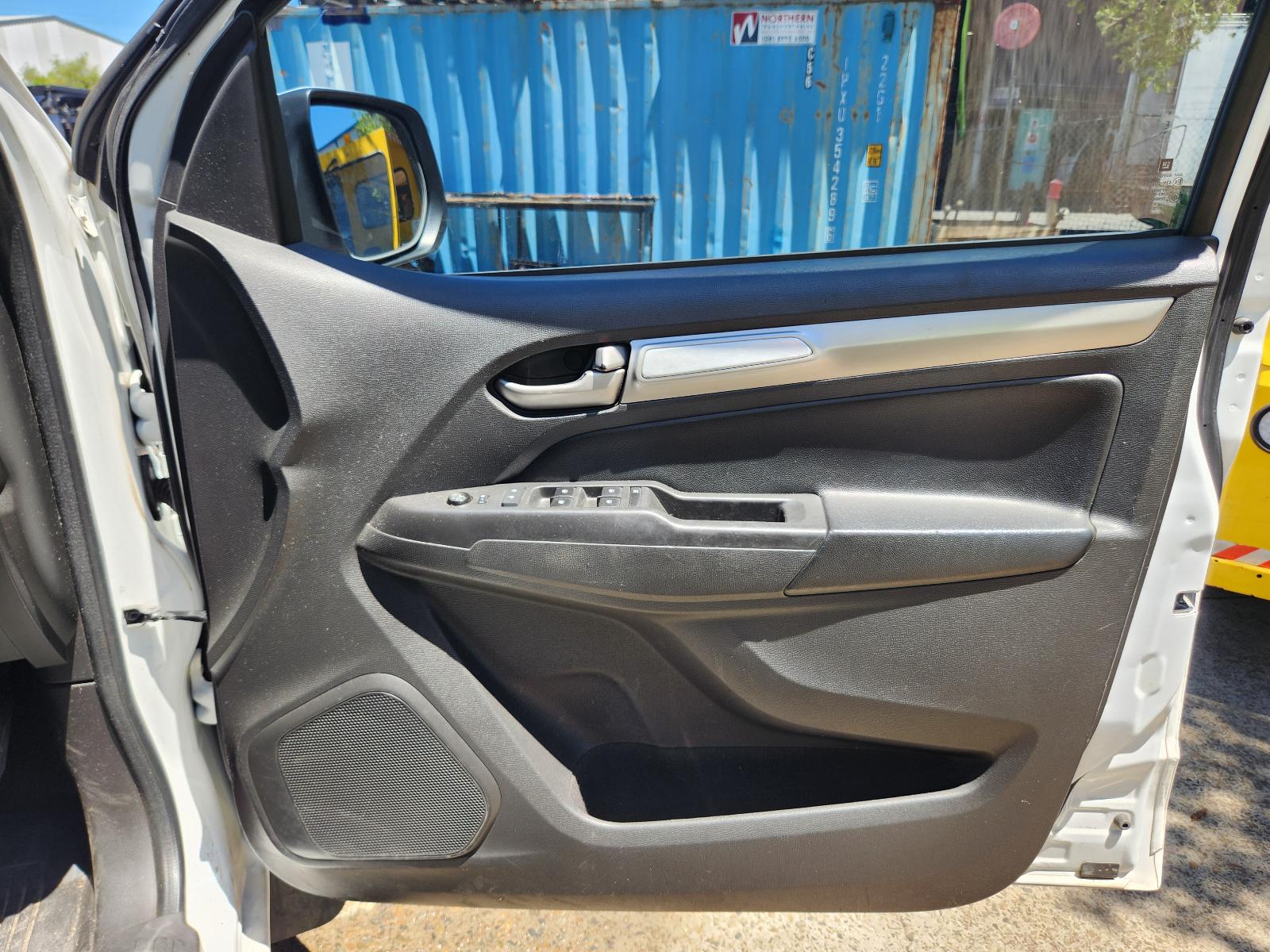 View Holden Colorado 2017 4 Door Utility