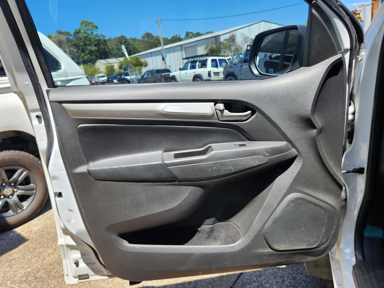 View Holden Colorado 2017 4 Door Utility