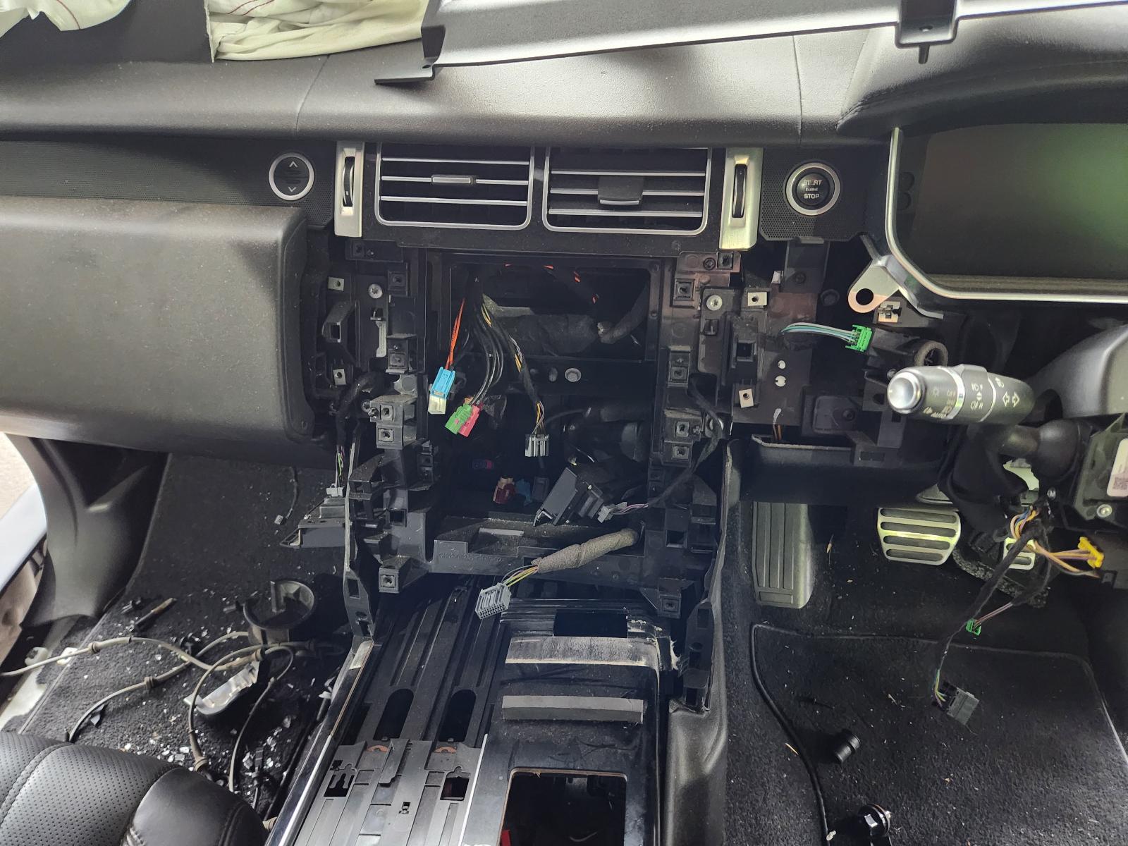 View Land Rover Rangerover 2016 4 Door Station Wagon