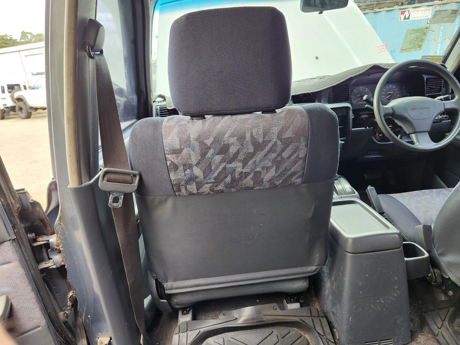 View Toyota Landcruiser 1995 4 Door Station Wagon