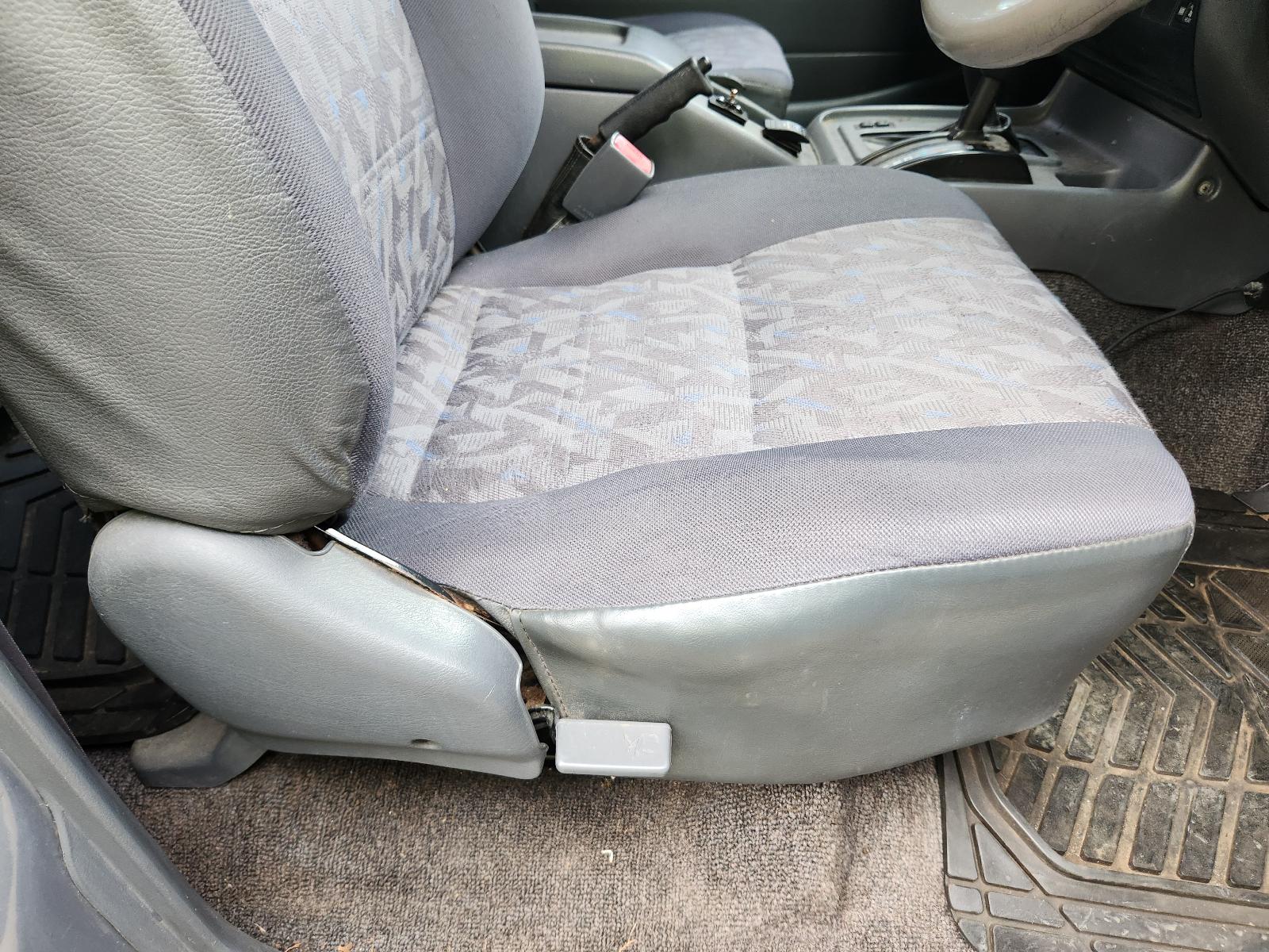 View Toyota Landcruiser 1995 4 Door Station Wagon