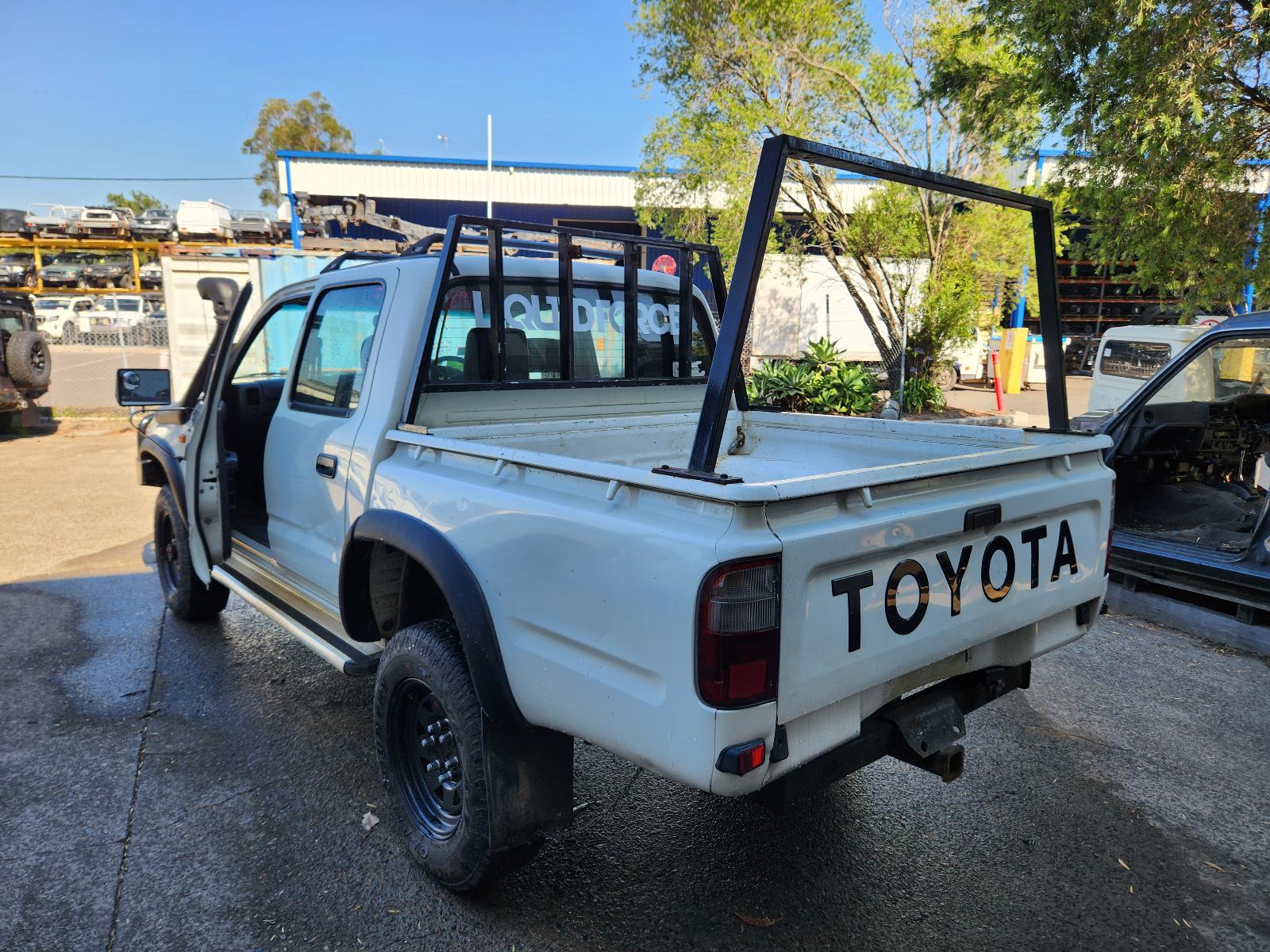 Toyota Hilux 2004 4 Door Utility View Toyota Hilux 2004 4 Door Utility