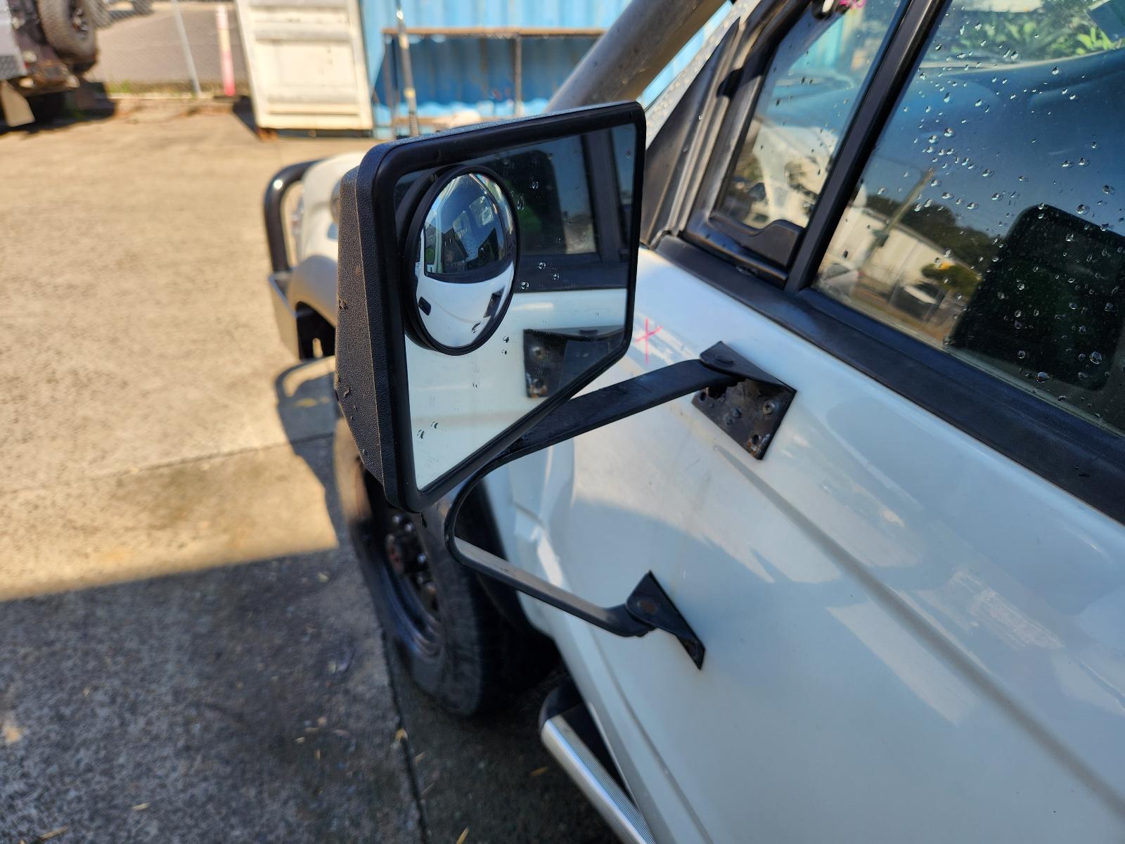 Toyota Hilux 2004 4 Door Utility View Toyota Hilux 2004 4 Door Utility