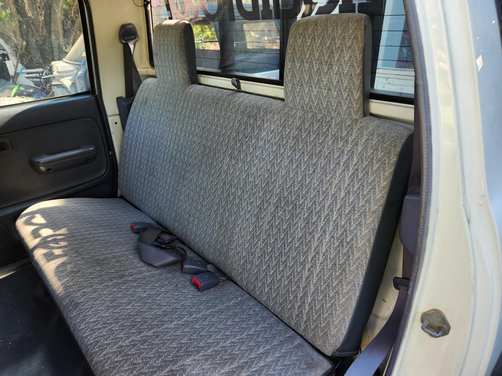 Toyota Hilux 2004 4 Door Utility View Toyota Hilux 2004 4 Door Utility