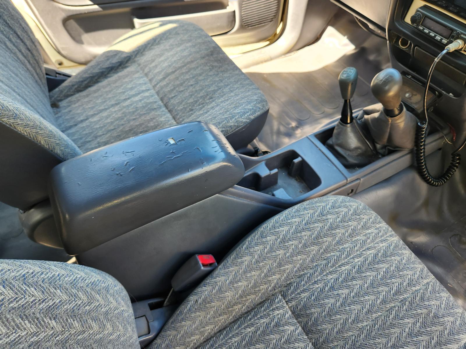 Toyota Hilux 2004 4 Door Utility View Toyota Hilux 2004 4 Door Utility