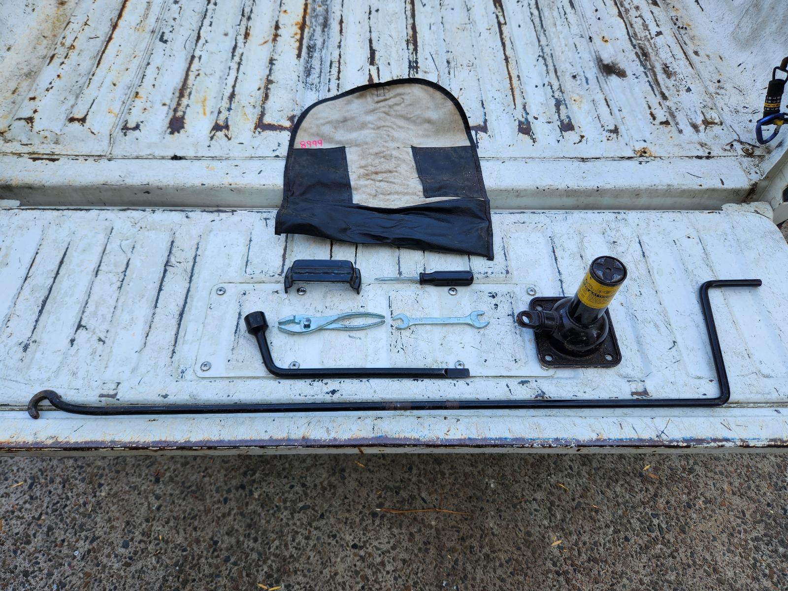 Toyota Hilux 2004 4 Door Utility View Toyota Hilux 2004 4 Door Utility