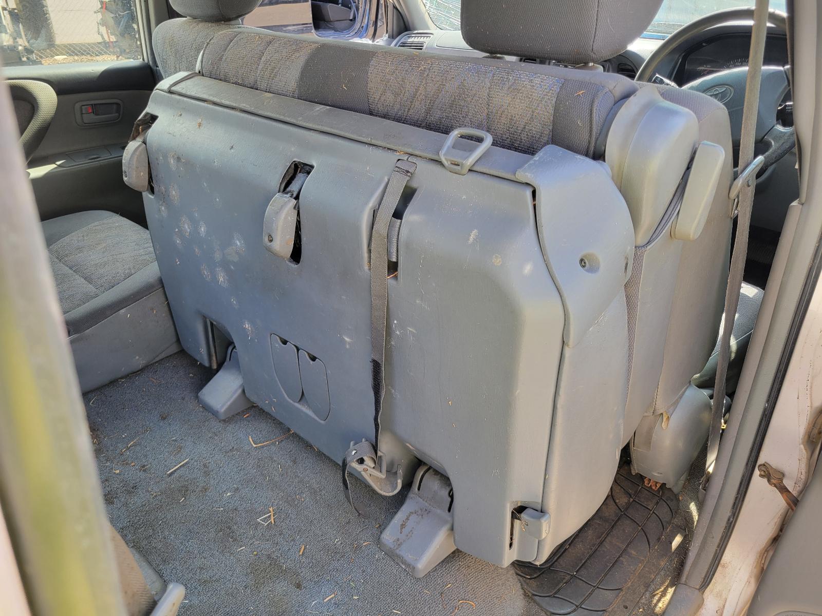 View Toyota Landcruiser 2002 4 Door Station Wagon