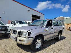 View Auto part Fuse Box Toyota Landcruiser 2002