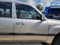 View Toyota Landcruiser 2002 4 Door Station Wagon