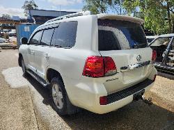 View Toyota Landcruiser 2015 4 Door Station Wagon