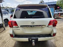 View Toyota Landcruiser 2015 4 Door Station Wagon