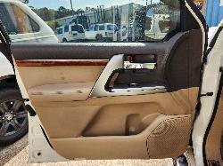 View Toyota Landcruiser 2015 4 Door Station Wagon