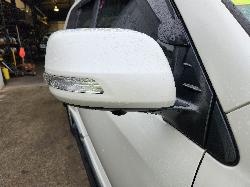 View Toyota Landcruiser 2015 4 Door Station Wagon