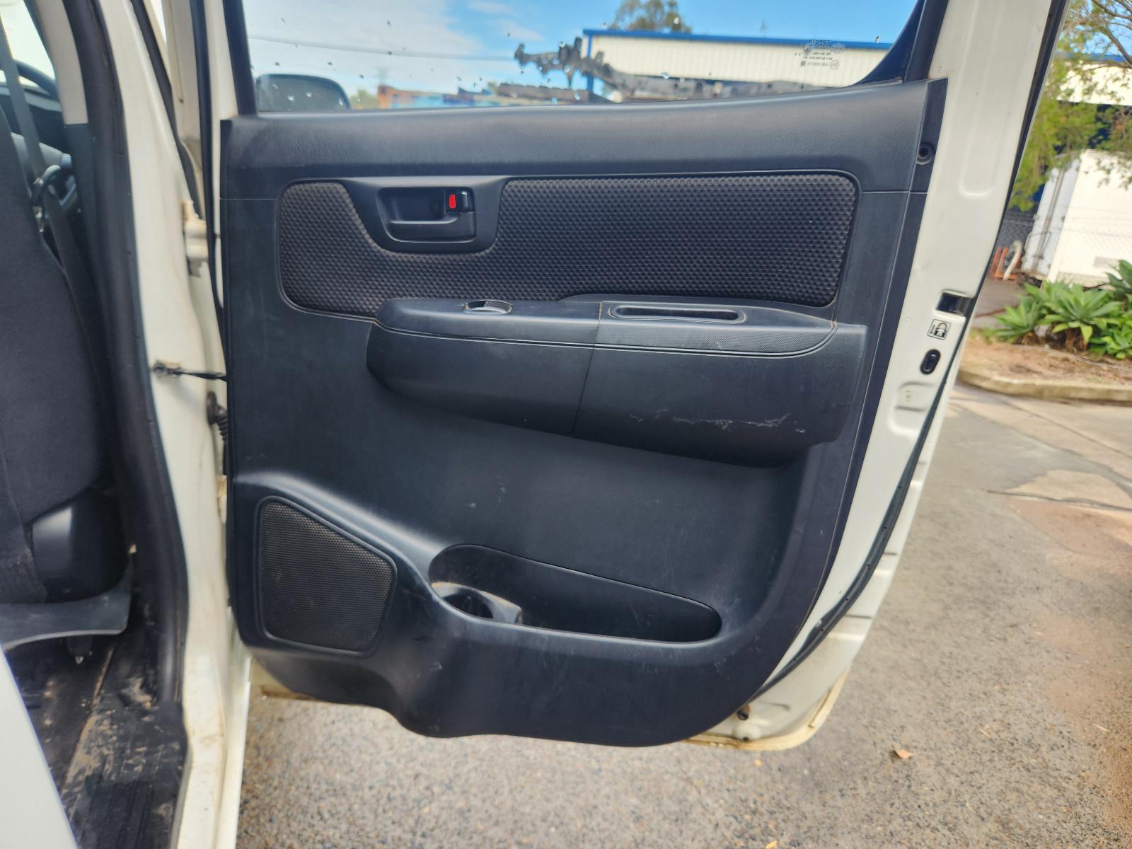 Toyota Hilux 2015 4 Door Utility View Toyota Hilux 2015 4 Door Utility