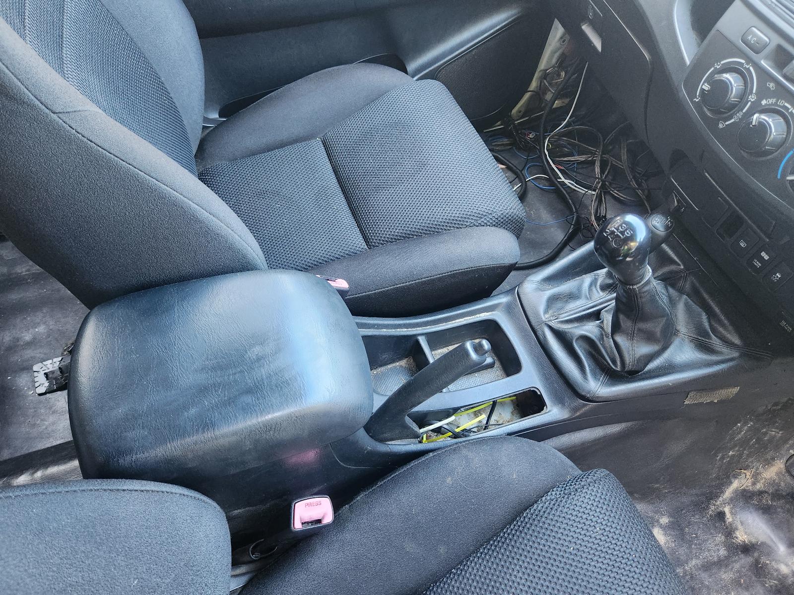 Toyota Hilux 2015 4 Door Utility View Toyota Hilux 2015 4 Door Utility