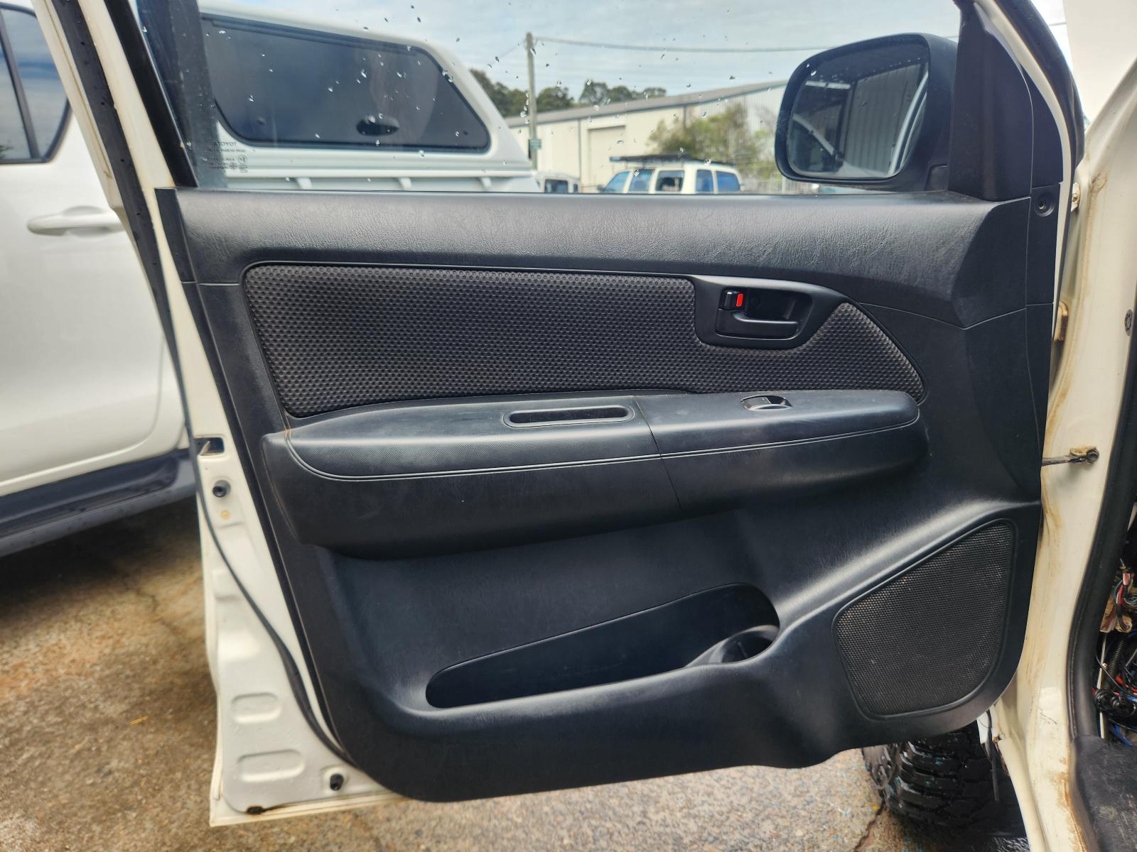 Toyota Hilux 2015 4 Door Utility View Toyota Hilux 2015 4 Door Utility