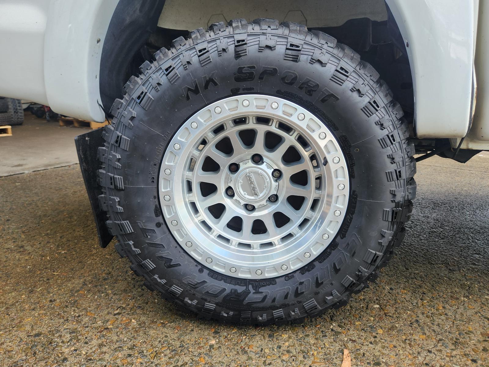 Toyota Hilux 2015 4 Door Utility View Toyota Hilux 2015 4 Door Utility