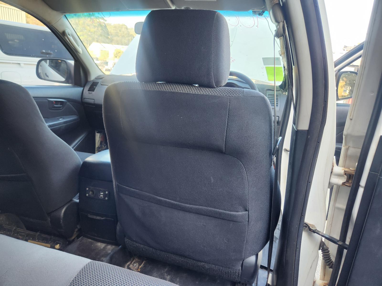 Toyota Hilux 2015 4 Door Utility View Toyota Hilux 2015 4 Door Utility