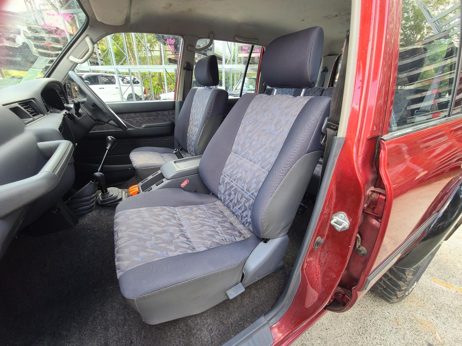 View Toyota Landcruiser 1996 4 Door Station Wagon