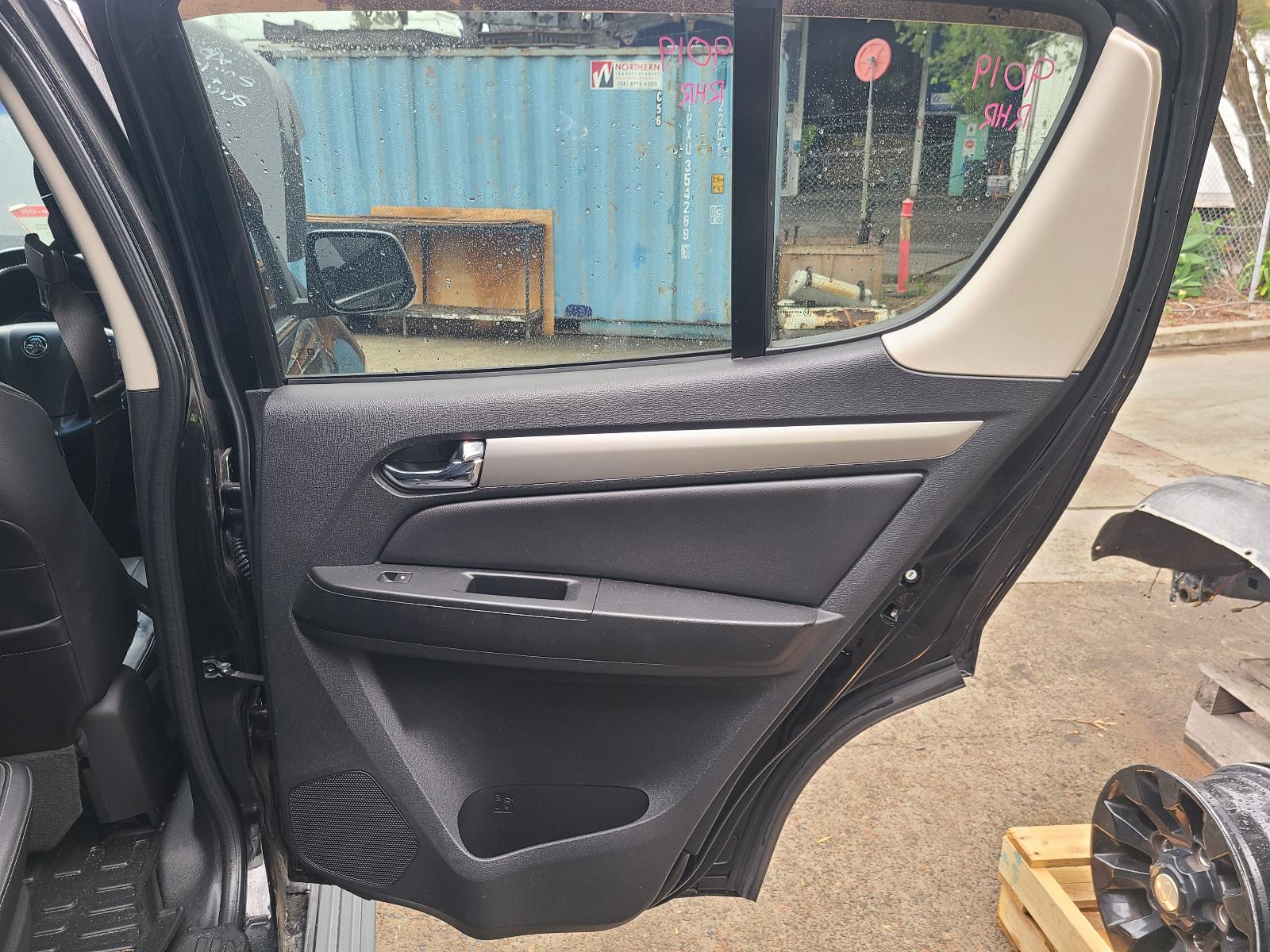 Holden Trailblazer 2019 4 Door Station Wagon View Holden Trailblazer 2019 4 Door Station Wagon