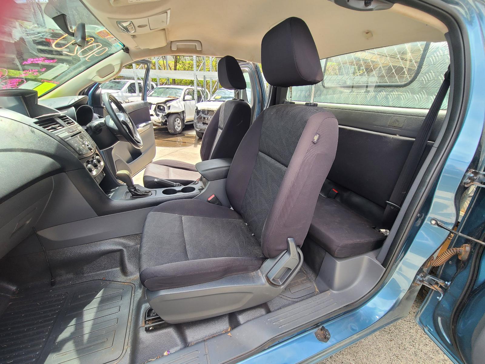 View Mazda Bt50 2015  