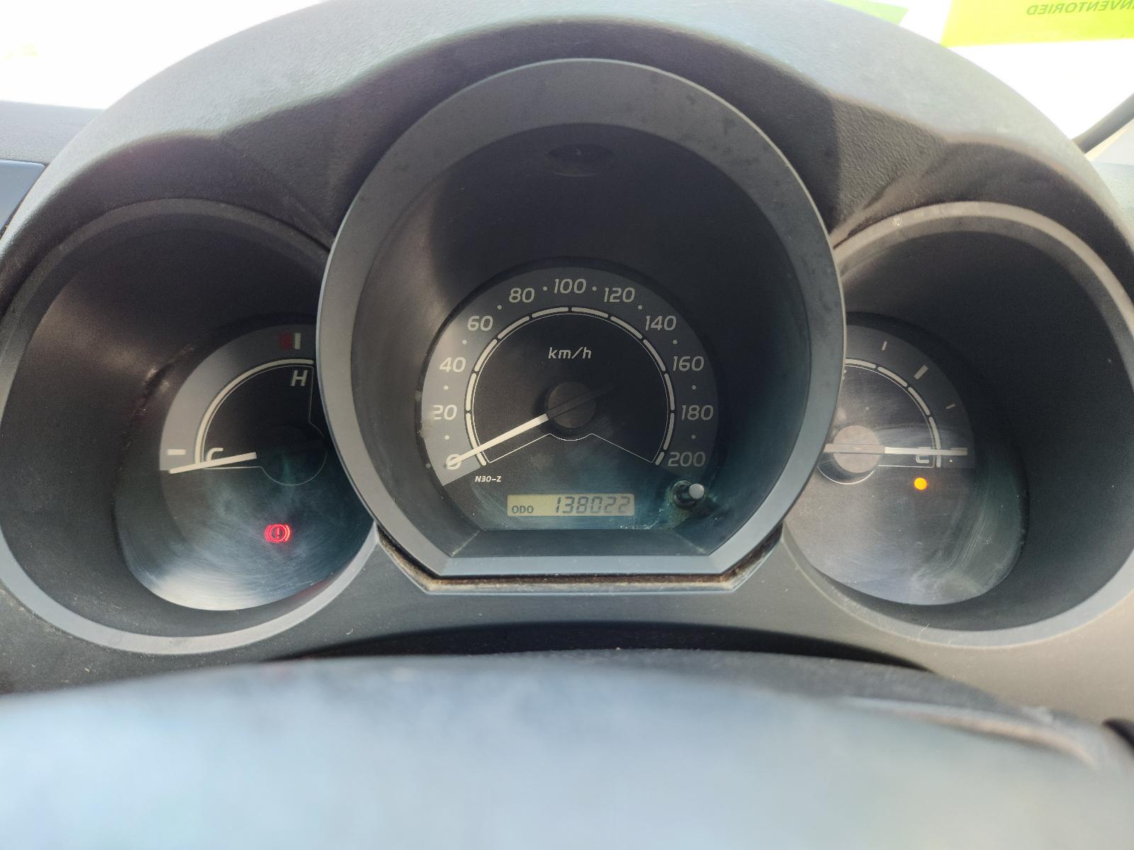 View Toyota Hilux 2006  