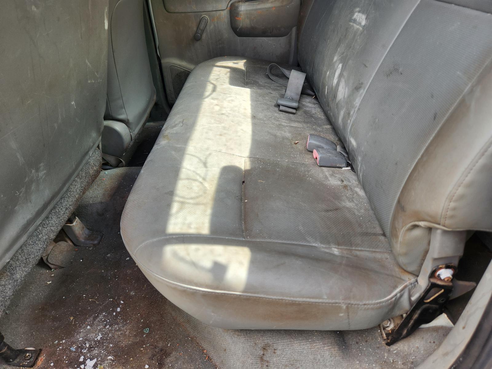 View Toyota Hilux 2006  