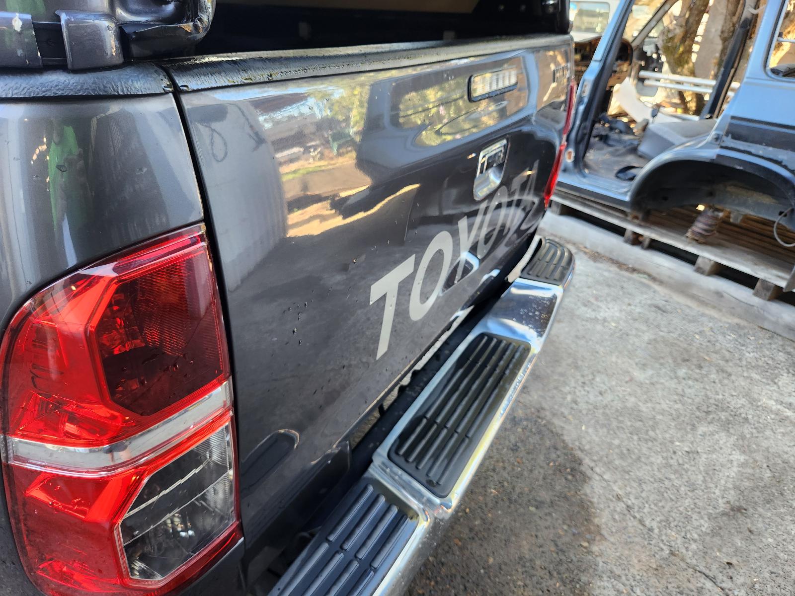 Toyota Hilux 2013 4 Door Utility View Toyota Hilux 2013 4 Door Utility