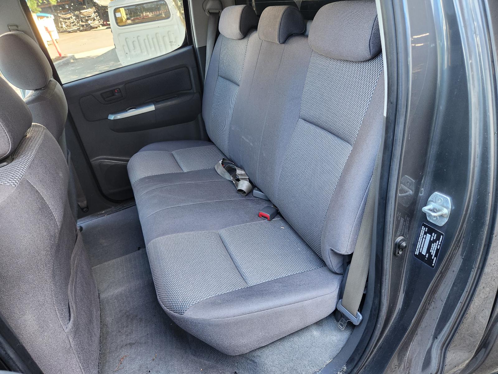 Toyota Hilux 2013 4 Door Utility View Toyota Hilux 2013 4 Door Utility