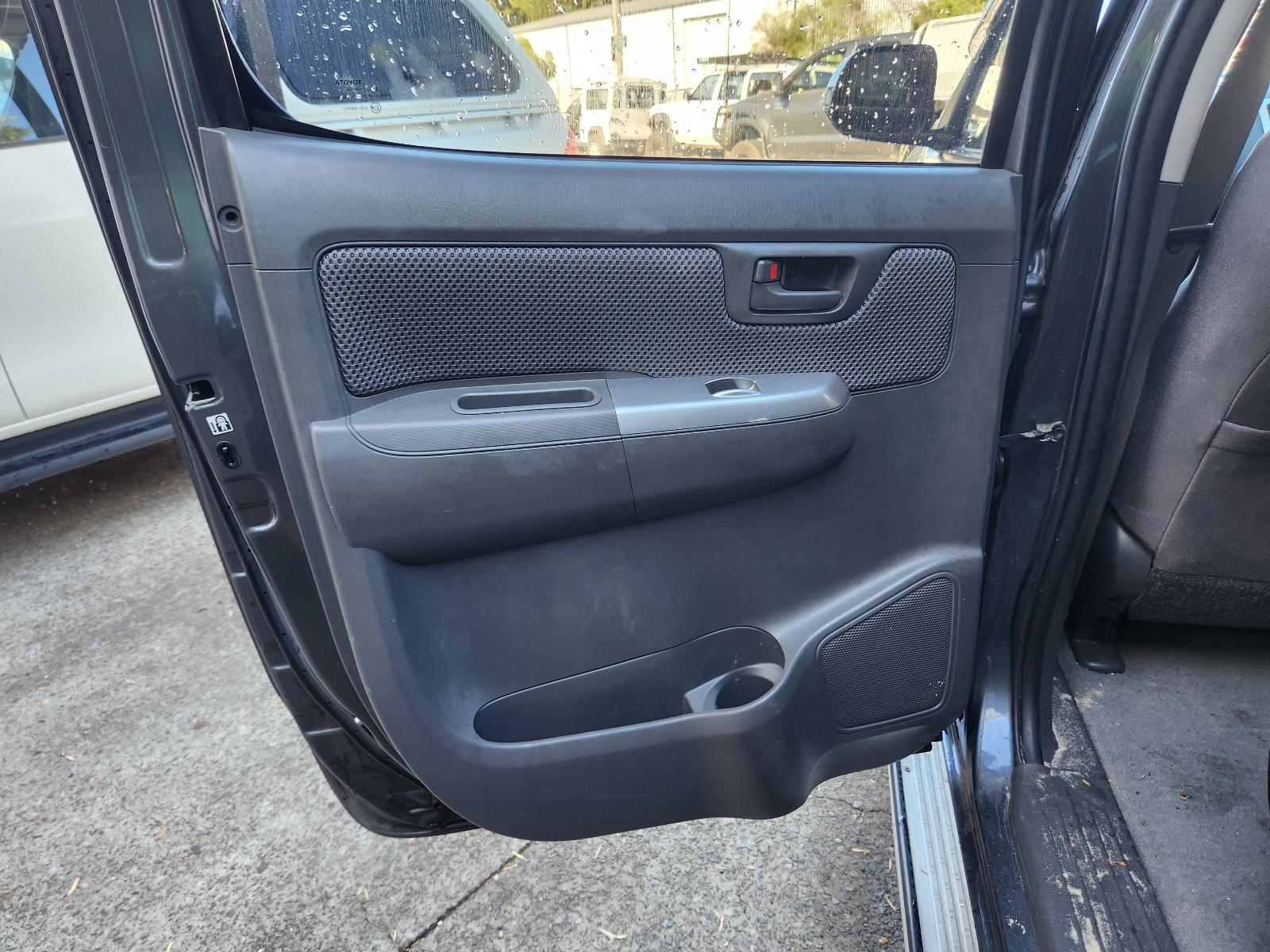 Toyota Hilux 2013 4 Door Utility View Toyota Hilux 2013 4 Door Utility