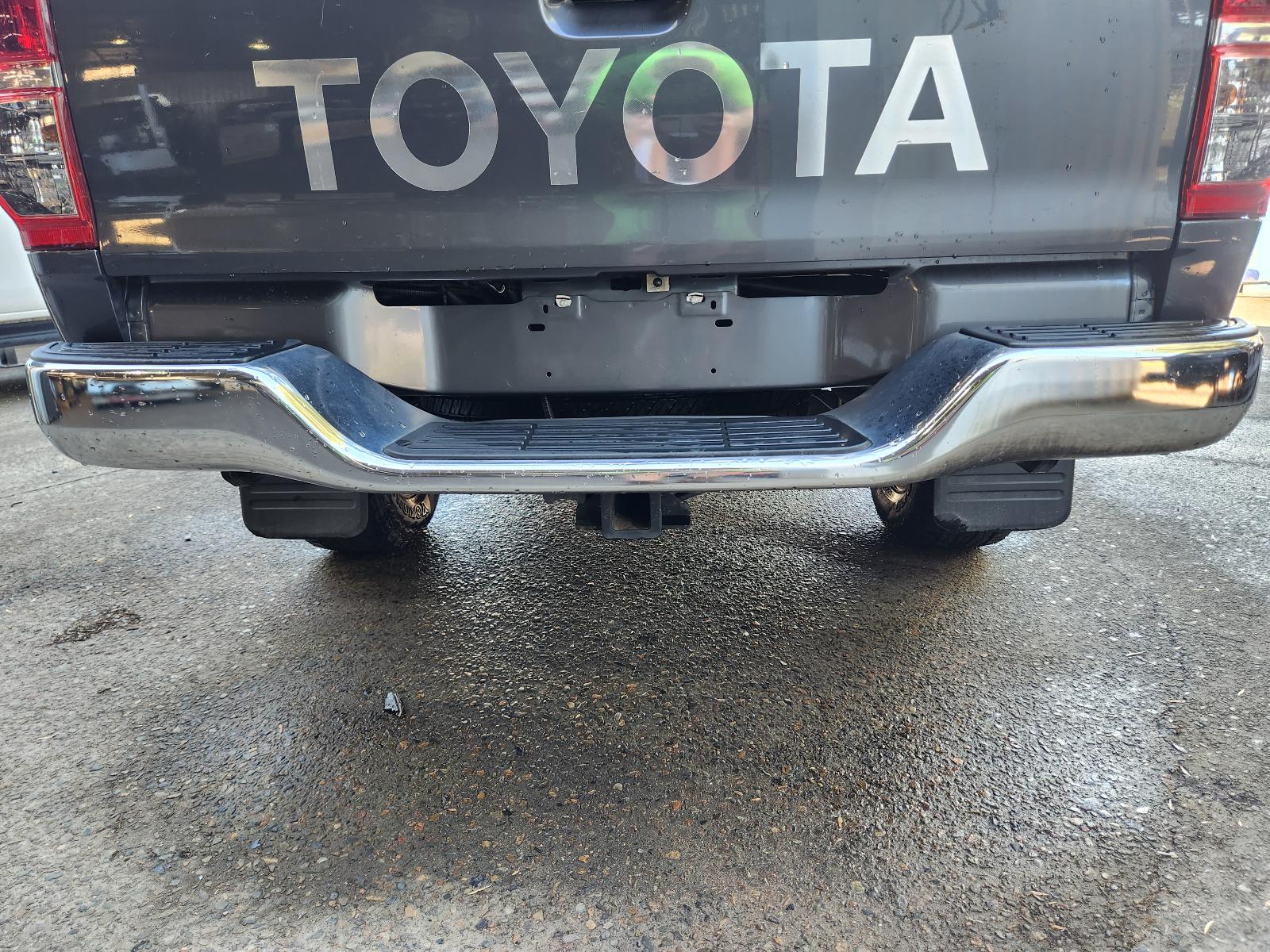 Toyota Hilux 2013 4 Door Utility View Toyota Hilux 2013 4 Door Utility