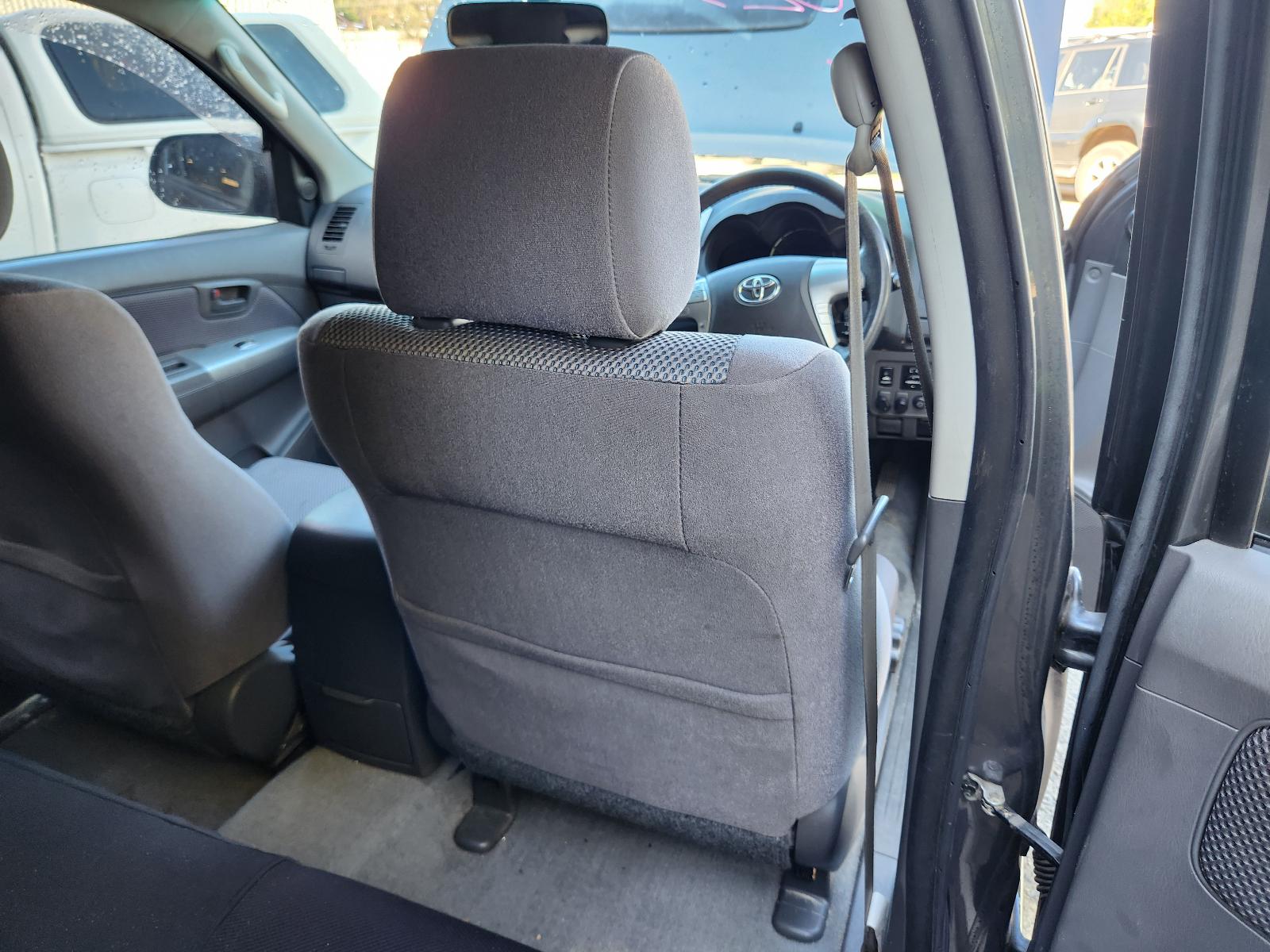 Toyota Hilux 2013 4 Door Utility View Toyota Hilux 2013 4 Door Utility