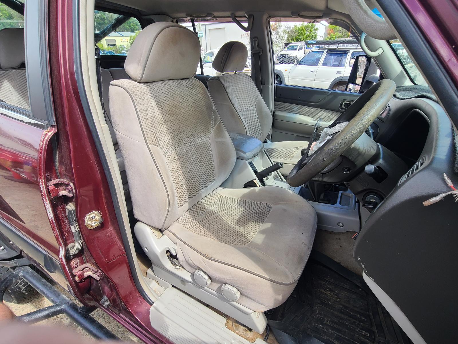 View Nissan Patrol 2003 4 Door Station Wagon