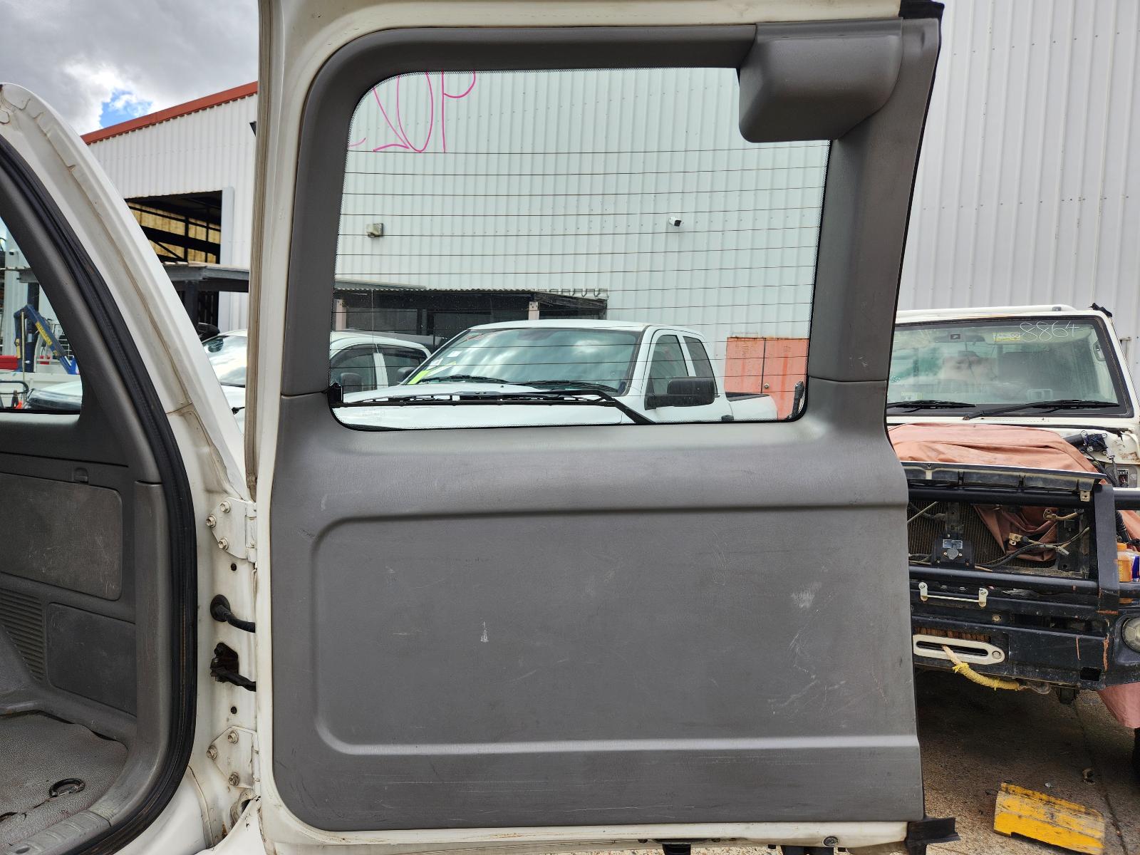 View Toyota Landcruiser 2003 4 Door Station Wagon