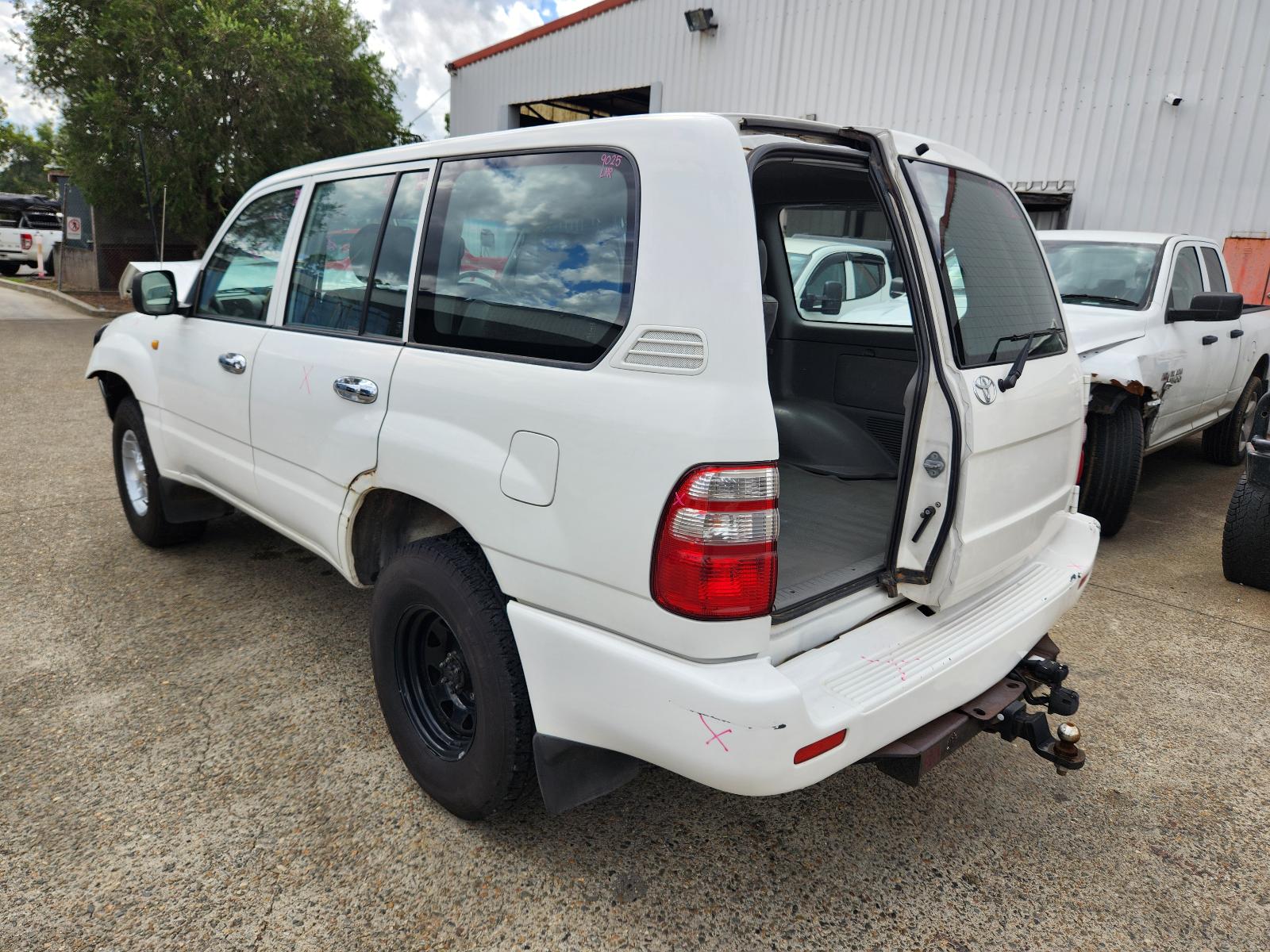 View Toyota Landcruiser 2003 4 Door Station Wagon